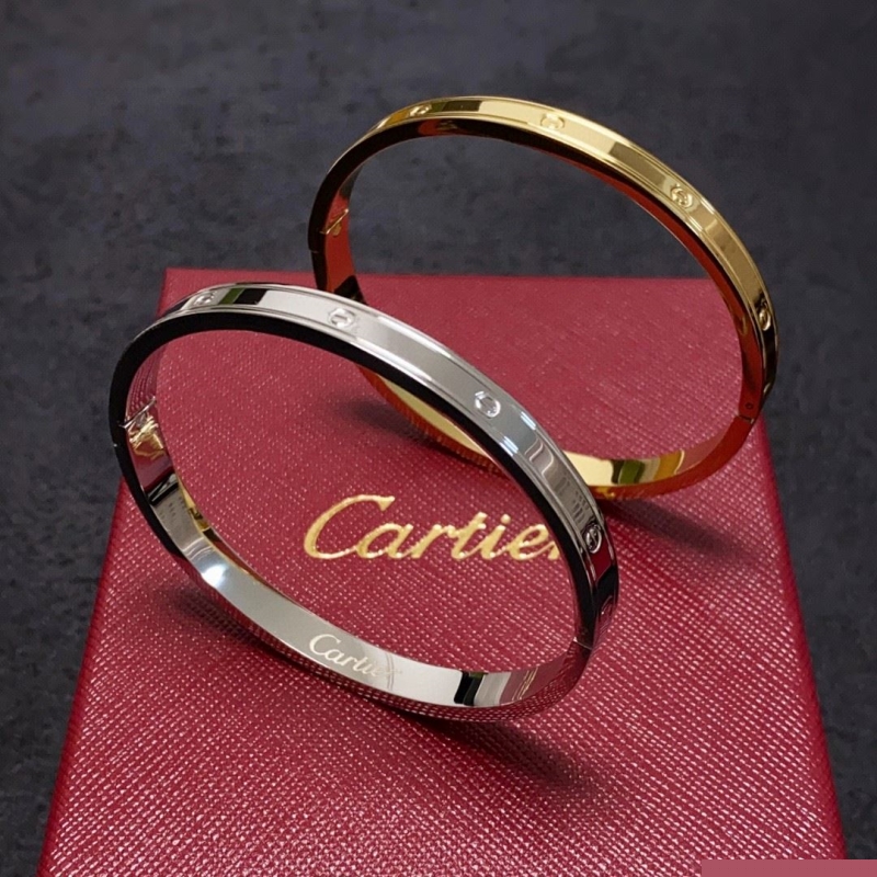 Ca*t*er bracelets